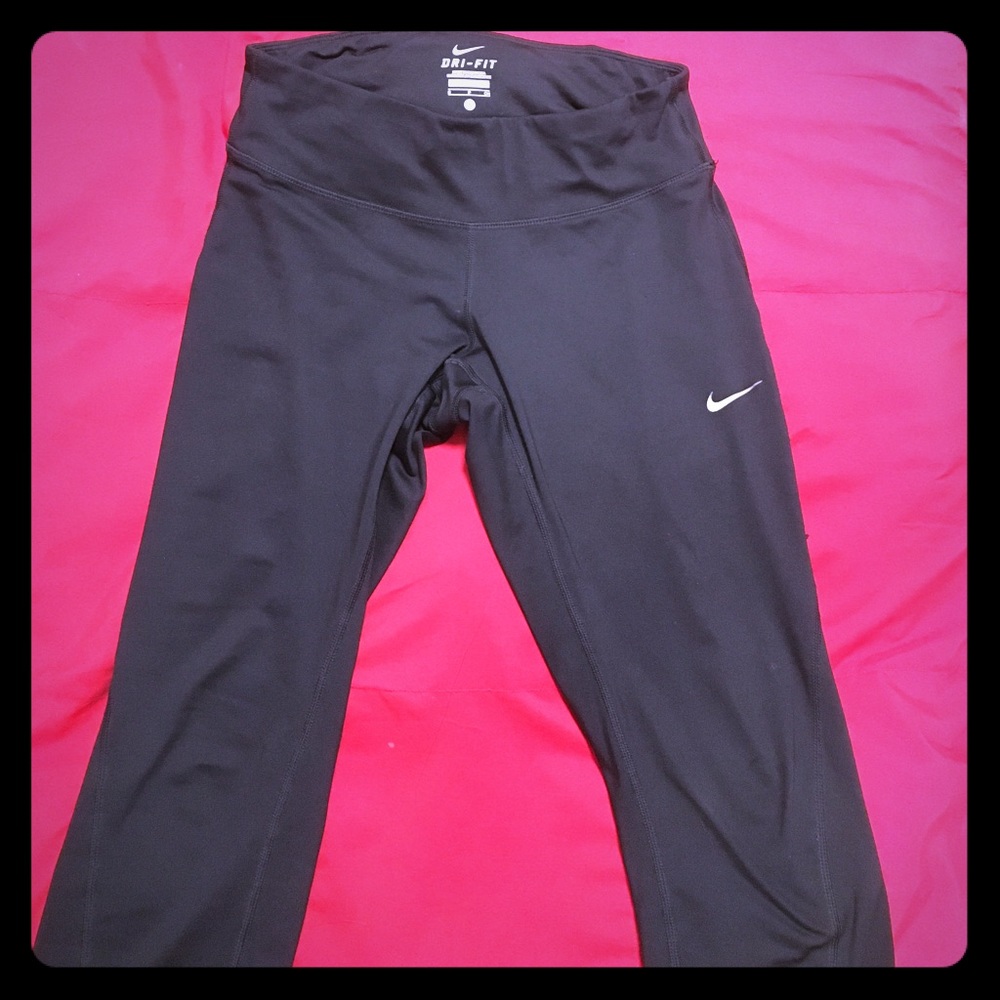 Nike dri fit tight capris